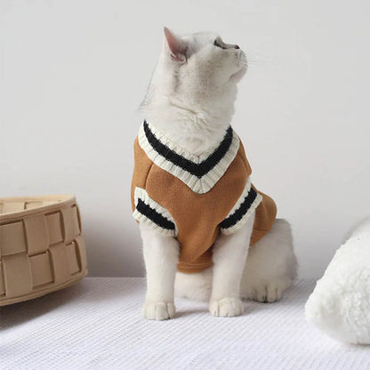 Winter Warm Pet Clothes Dog Cat Sweater Fashion Collegiate Style Cat Vest Jacket Kitten Apparel Small Dog Cat Sweatshirt Outfits